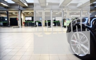 autofficina allestita da Quadra con attrezzature e macchinari